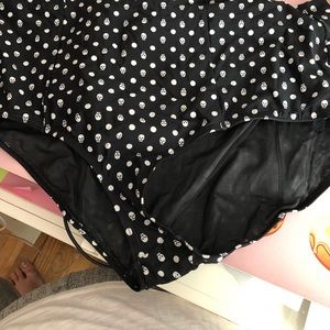 Torrid size four  skull swim bottoms